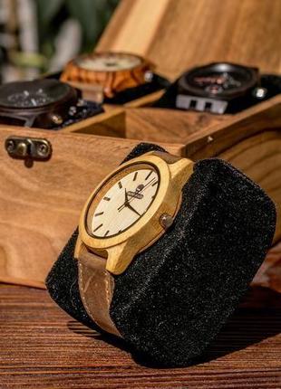 Шкатулка для часов мужская на 4 ячейки с деревянной крышкой