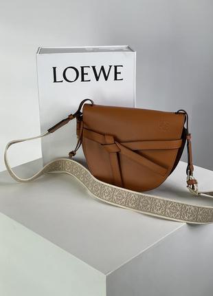 Женская сумка в стиле loewe gate small leather and jacquard shoulder bag brown premium.4 фото