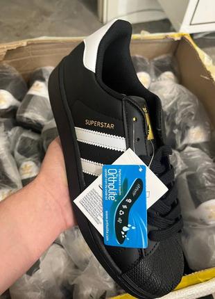 Кроссовки adidas/adidas обувь/женские кроссовки адидас /адас /adidas superstar black white gold logo1 фото