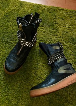 Кросівки nike sf air force 1 high black gum шкіряні черевики високі air jordan retro3 фото