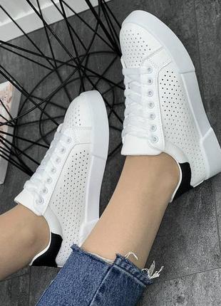 Жіночі кросівки білі з пеофорацією весна-літо!2 фото