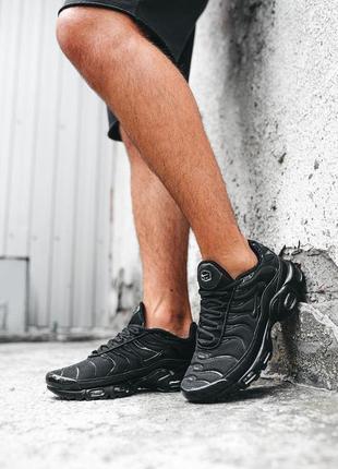 Nike air max plus tn full black