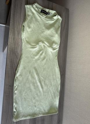 Плаття літне сарафан фісташкового кольору plt prettylittlething