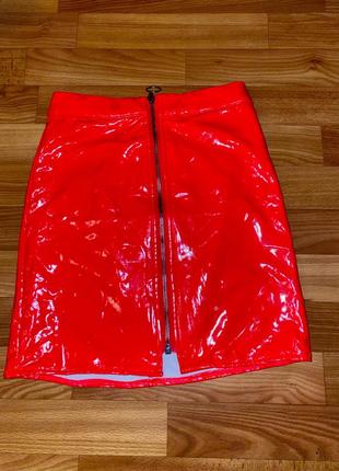 Красная лаковая юбка nbd1 фото