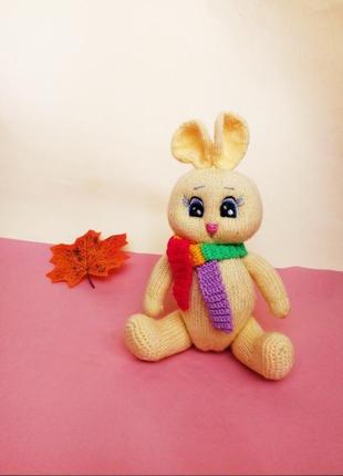 Вязаная игрушка зайчик, вязаные детские носки, комплект на подарок