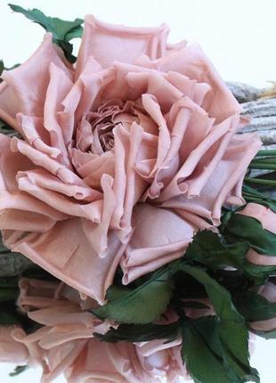 Роза из шелка. цветы из ткани1 фото