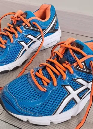 Кросівки asics (р.33,5)