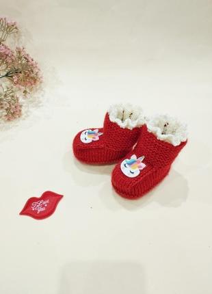 Пінетки для дівчинки, червоного кольору з одноріжками5 фото