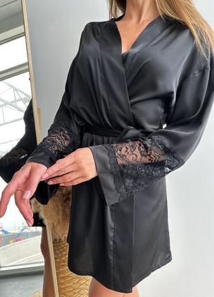 Звабливий жіночий шовковий халат з вишуканим мереживом2 фото
