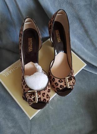 Туфли -босоножки michael kors leopard раз 11 стелька 27см