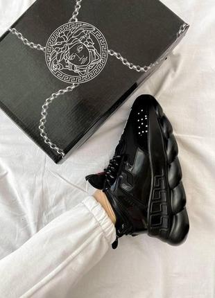 Versace chain reaction black 1