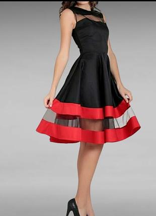 Элегантное вечернее платье с сеточкой размер м