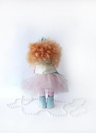 Кукла интерьерная текстильная с рыжими кудрями.