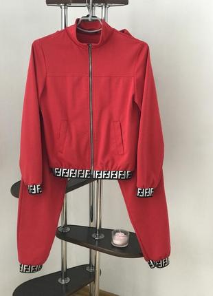 Спортивный костюм