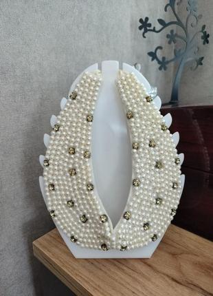 Гарний декоративний комір на одяг у перлини та камені