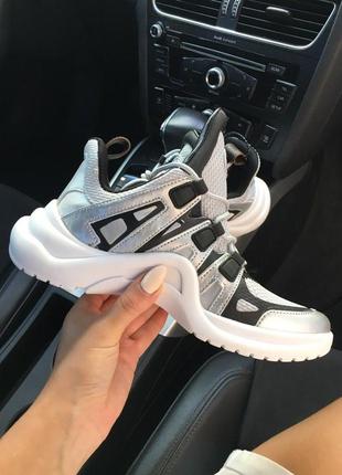 Louis vuitton sneakers silver white