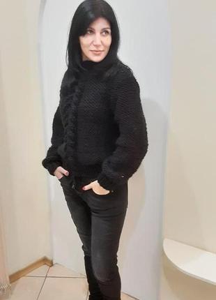 Черный вязаный свитер с объёмной косой, короткий женский пуловер4 фото