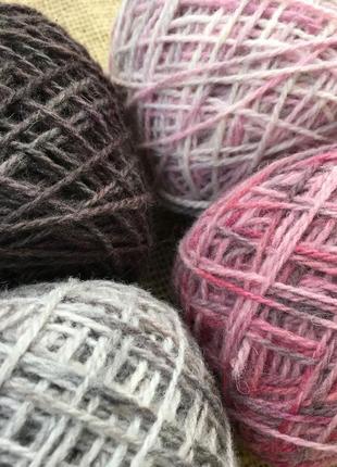 Набор шерстяной пряжи (4 цвета) для ковровой вышивки австралийский меринос2 фото