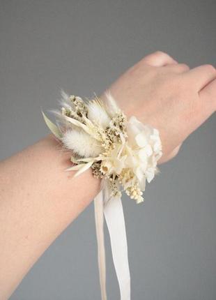Повязка на руку бутоньерка