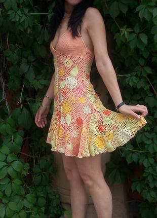 Ажурное летнее платье персикового цвета, вязаное ирландское кружево9 фото