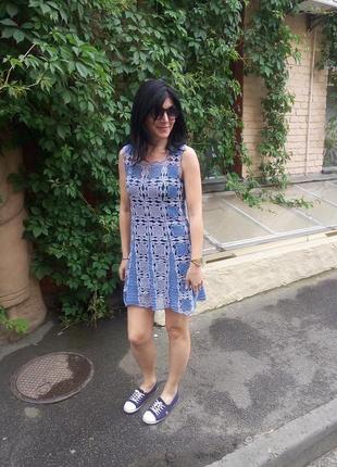 Платье летнее серое с голубым ажурное2 фото