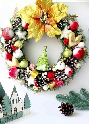 Новогодний венок. венок на двери. рождественский подарок.