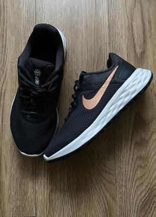 Новые кроссовки женские nike running 38р