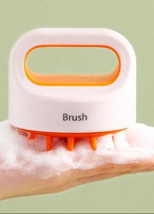 Щетка- массажер для мытья кожи головы с силиконовыми зубцами4 фото