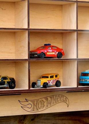 Полка для hot wheels - грузовик-автовоз на 42 авто. размер 1.14 м. х 45 см.8 фото