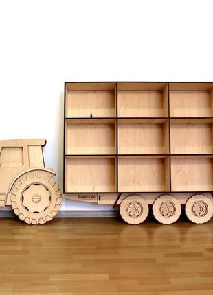 Навесная деревянная полка для детской - трактор. размер 2 м. х 85 см.1 фото