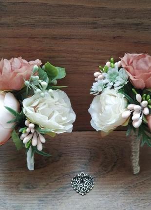 Коралловая бутоньерка для жениха бутоньерка для свидетеля в коралловом цвете свадебные...