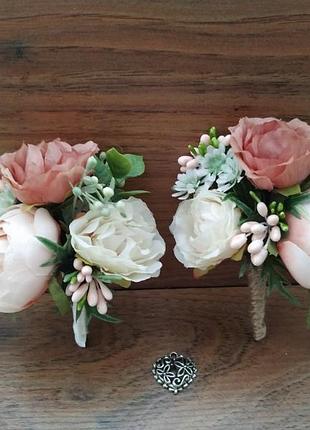 Коралловая бутоньерка для жениха бутоньерка для свидетеля в коралловом цвете свадебные...