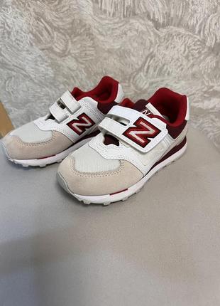 Кросівки new balance