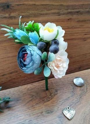 Бутоньерка для жениха в цвете циан бутоньерка для свидетеля свадебные бутоньерки9 фото