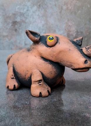 Керамічна фігурка носоріг