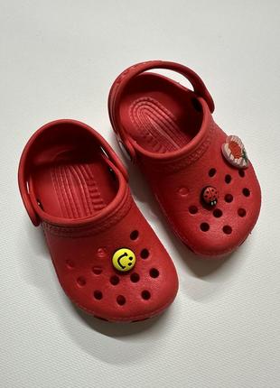 Crocs 4