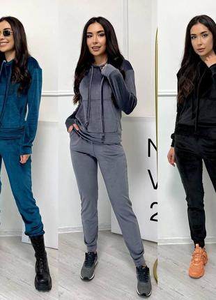 Велюрові костюми3 фото