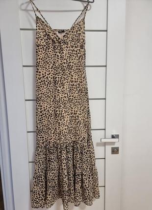 Модна леопардова сукня