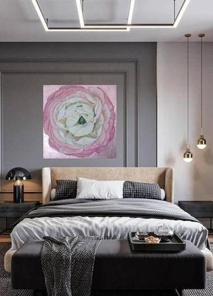 Інтер'єрна картина маслом -велика квітка рожевий ранункулюс на рожевому акрилі - металік5 фото