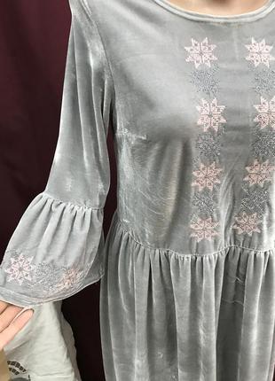 Тепла велюрова сукня з вишивкою тёплое платье с вышивкой для беременных2 фото