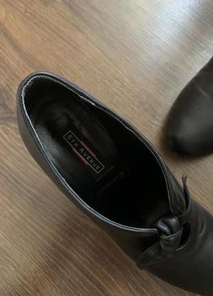 Черные ботинки сапоги ботильоны на каблуку натуральная кожа кожаные размер 38 5 avenue3 фото