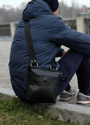 Стильна чоловіча шкіряна сумка