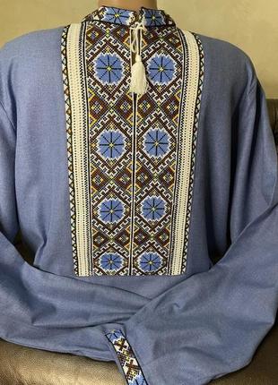Стильна чоловіча вишиванка на синьому домотканому полотні ручної роботи. ч-16706 фото