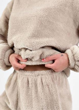 Коричневая пижама из плюша - штаны и кофта5 фото