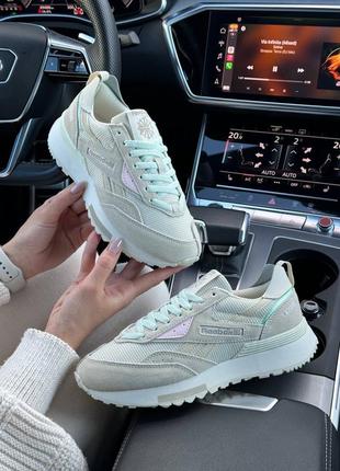 Жіночі кросівки reebok lx 2200 beige