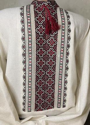 Стильна чоловіча вишиванка на сірому льоні ручної роботи. ч-1731