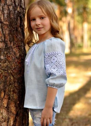 Дитяча блуза з вишивкою з тонкого льону2 фото