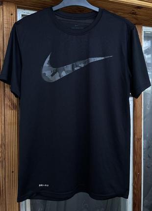 Футболка nike dri fit