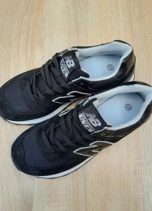 Жіночі кросівки new balance 574 black white нью беланс чорного з білим кольорів3 фото