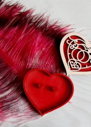 Шкатулка для обручальных колец ′кольца′9х8 см.